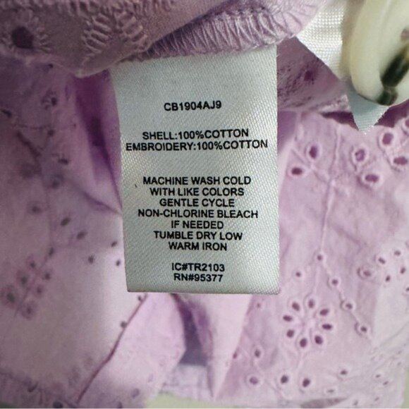 Sanctuary Modern Eyelet V-Neck Blouse – Lavender Ice – Size Medium (NWT) - Picture 13 of 14